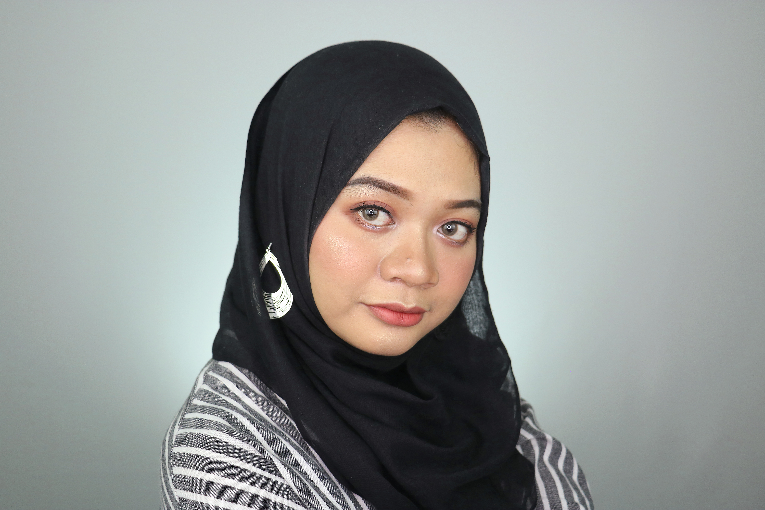 10 Rekomendasi Produk Kosmetik Lokal untuk Pemula