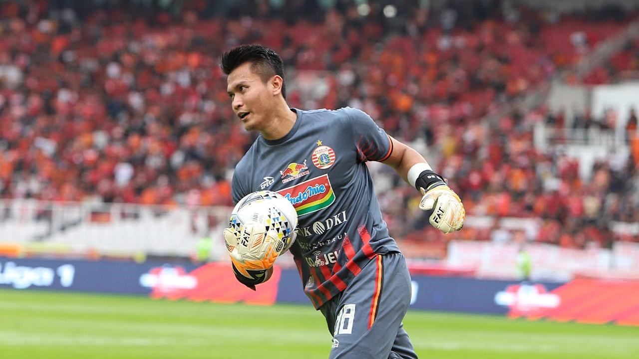 8 Rekomendasi Produk Pendukung untuk Kiper Sepak Bola Profesional