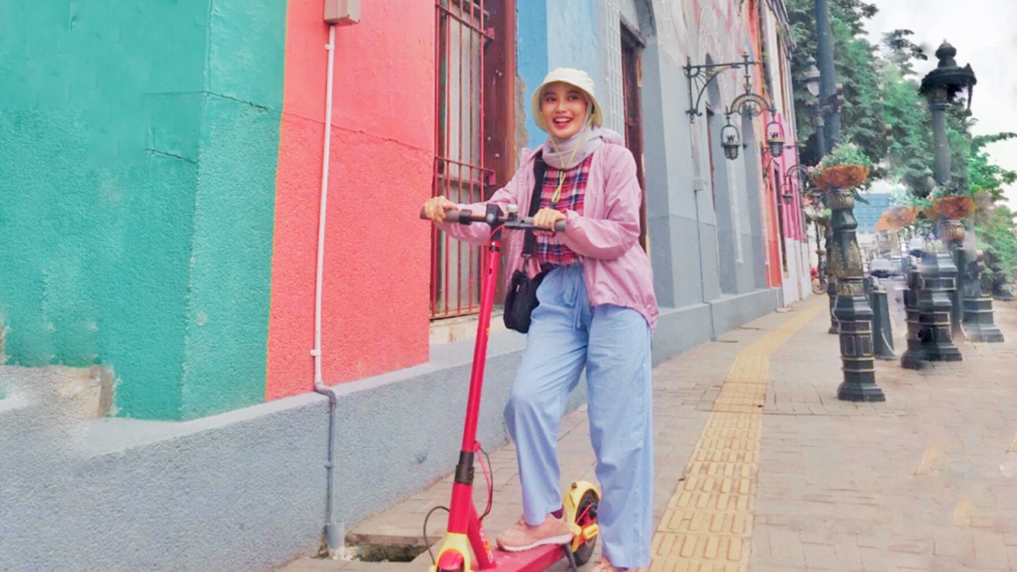 110 Rekomendasi Rekomendasi Fashion Items untuk Hijabers agar Tampil Quirky Colorful 