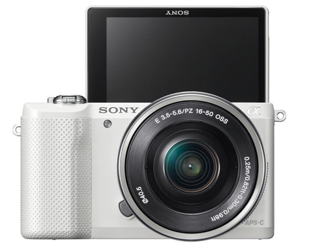 Sony α5000 E-mount Camera with APS-C Sensor 1