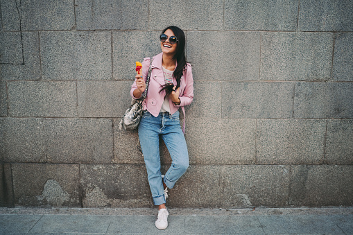 10 Merk Celana Jeans Wanita Terbaik 