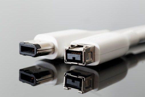FireWire, transfer speed konsisten untuk merekam beragam instrumen