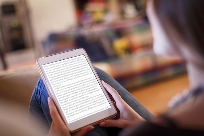 Apa kelebihan membaca melalui aplikasi novel?