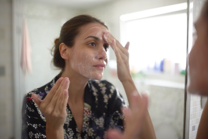 Facial wash dengan witch hazel, untuk kulit kombinasi