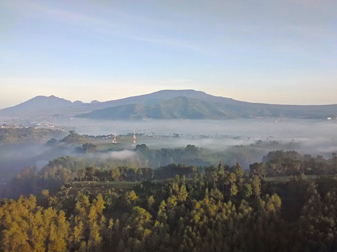 10 Rekomendasi Restoran Terbaik di Bandung (Terbaru Tahun 2022) | mybest