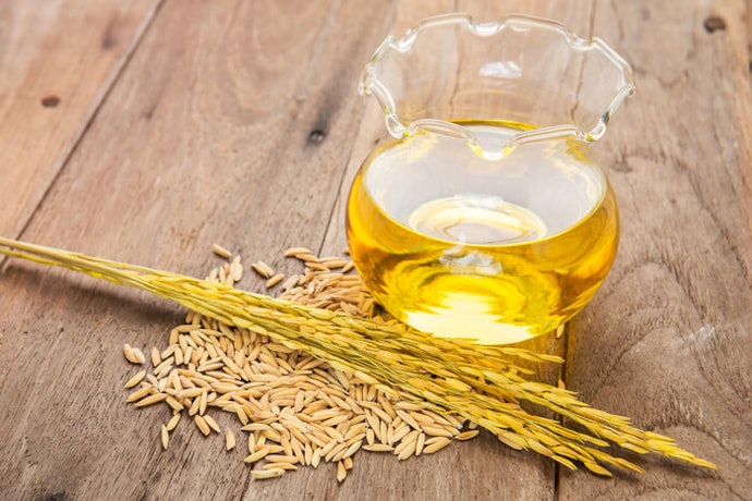 Rice bran oil: Mencerahkan dan mencegah tanda penuaan pada kulit