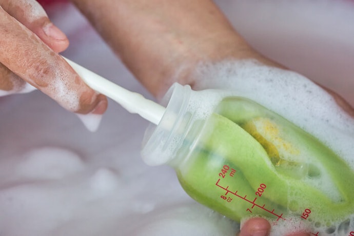 Sikat spons, bisa dipakai untuk membersihkan botol kaca dan botol plastik
