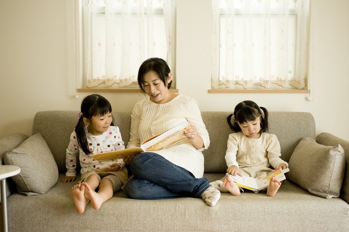  Sofa rendah untuk Anda yang sering menghabiskan waktu bersama keluarga