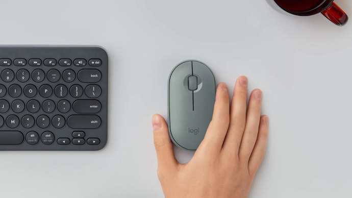 Wireless mouse: Praktis dengan koneksi Bluetooth atau USB receiver