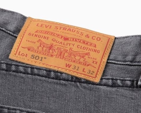 Levi's, merek celana jeans klasik yang tak ada matinya