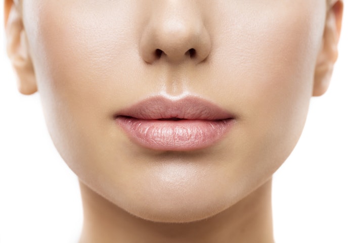Mempercepat regenerasi kulit bibir