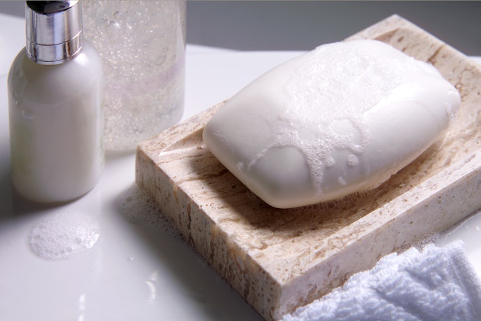 Sabun batang, aman untuk kulit yang sensitif terhadap bahan pewangi