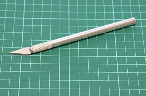 Fine precision blade: Untuk memotong setiap detail dengan lebih presisi