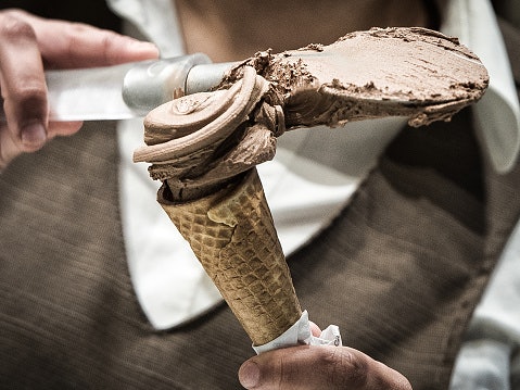 Gelato, es krim Italia dengan tekstur yang lebih padat