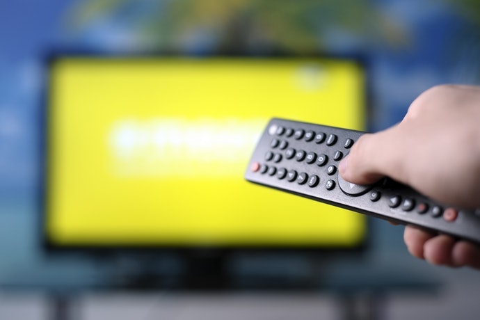 Kelebihan remote TV universal