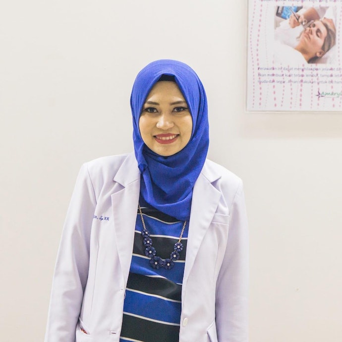 Profil pakar: Dermatovenereologist, dr. Dia Febrina, Sp.KK