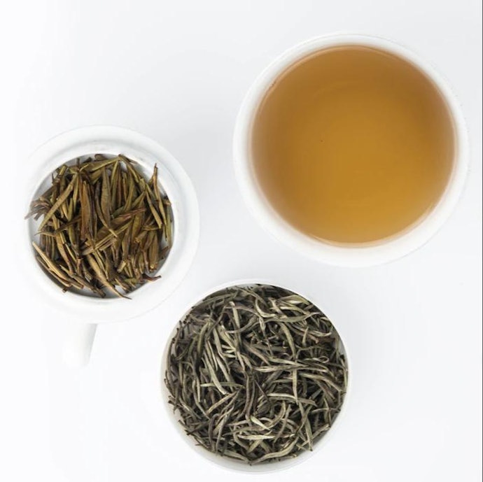 White tea, rendah kafein dan aman untuk lambung