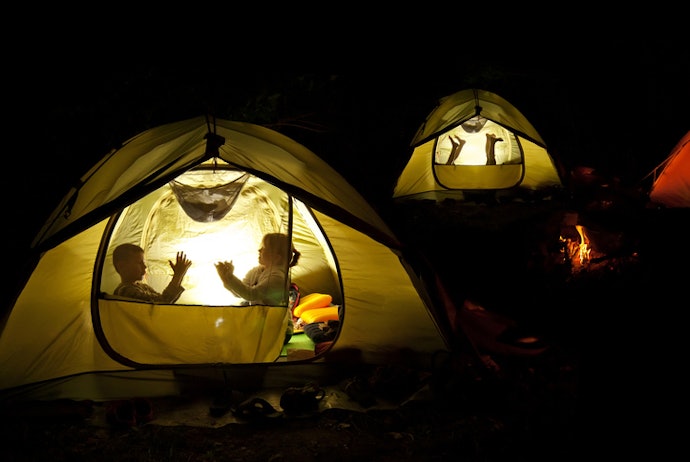 Tenda dome, lebih kokoh dan bisa digunakan camping sungguhan