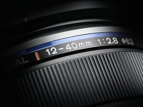 Untuk foto portrait, close-up, atau yang menonjolkan detail, pilih lensa standar