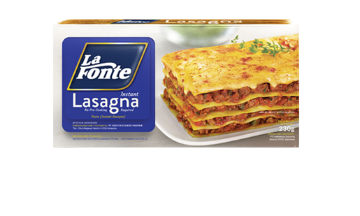 Lasagna, berbentuk lembaran pipih dan datar