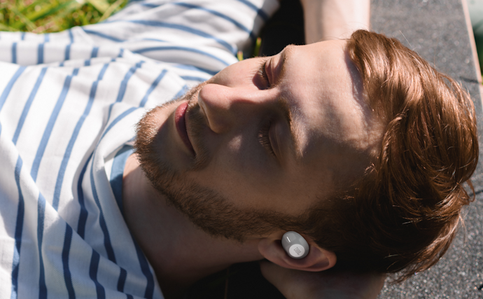 10 Rekomendasi Earphone JBL Terbaik (Terbaru Tahun 2022) | mybest