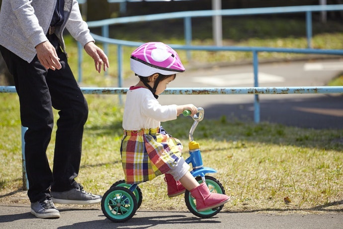 Sepeda yang bisa dikendarai sendiri, pas untuk anak 2–4 tahun