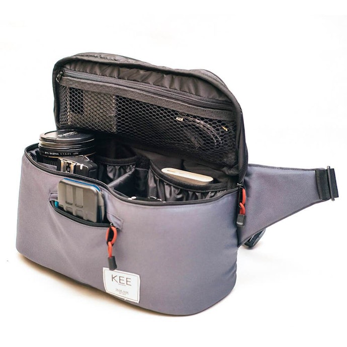 Tas pinggang: Nyaman untuk membawa kamera kecil dan sedikit barang