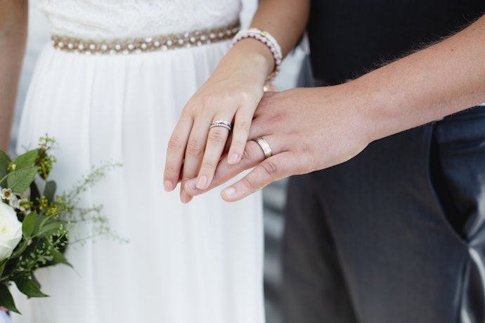 Letak cincin nikah, simbol pengikat kedua mempelai