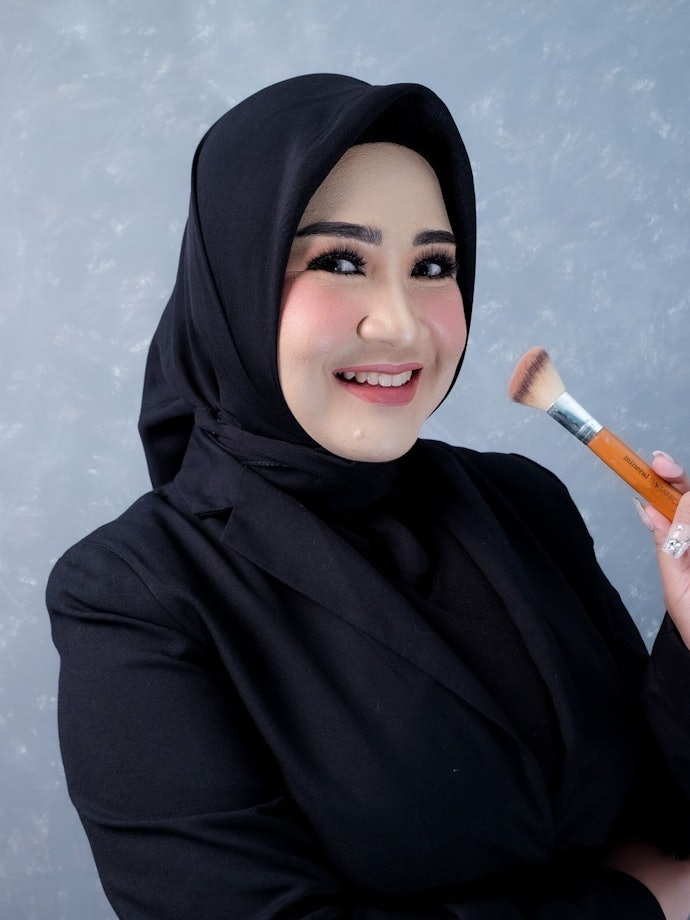 Tips agar lip cream awet dari makeup artist kami, Renata Aprianti