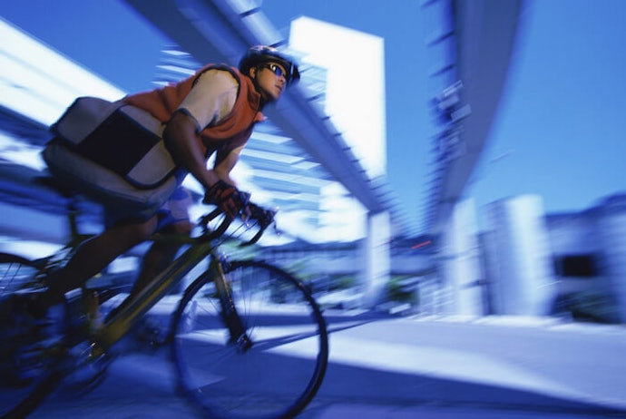 Periksa kemampuan sepeda dalam menyerap goncangan