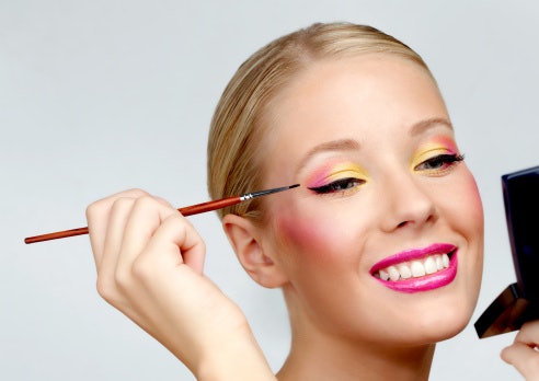 Apa fungsi eyeliner brush?
