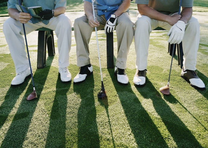 Tips mendapatkan sepatu golf yang pas di kaki