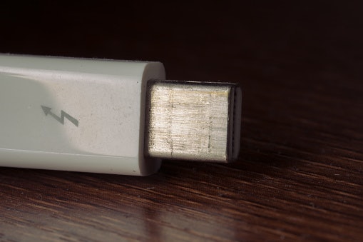 Thunderbolt, teknologi terbaru untuk PC yang high-end