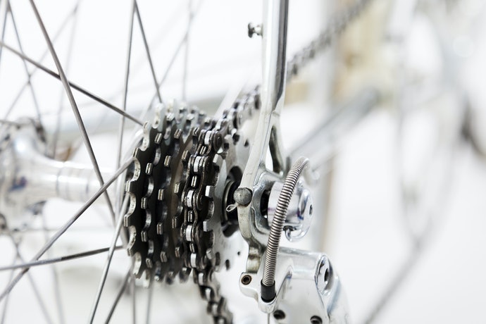 Untuk penggunaan harian, sepeda yang memiliki jumlah gigi 7-9 speed lebih disarankan