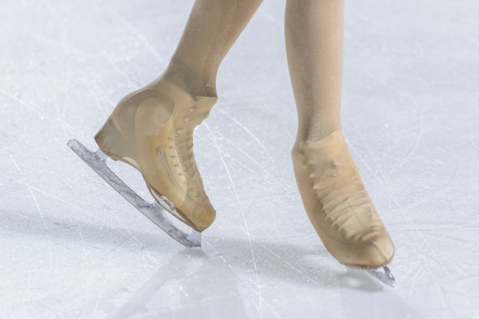 Figure skating: Utamakan bahan yang lentur dengan blade bergerigi
