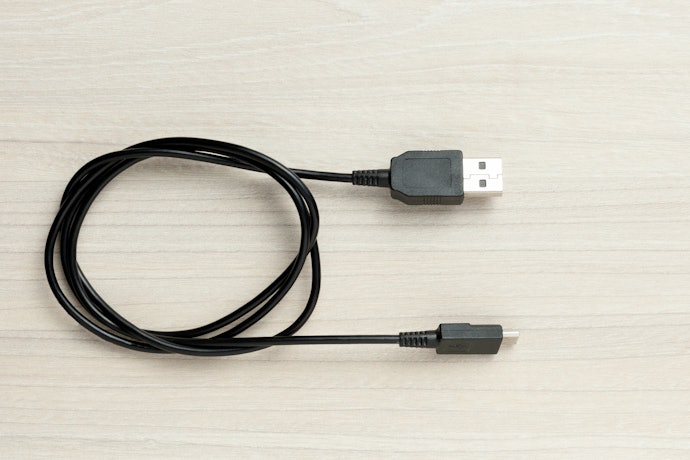 Periksa ukuran panjang kabel data micro USB