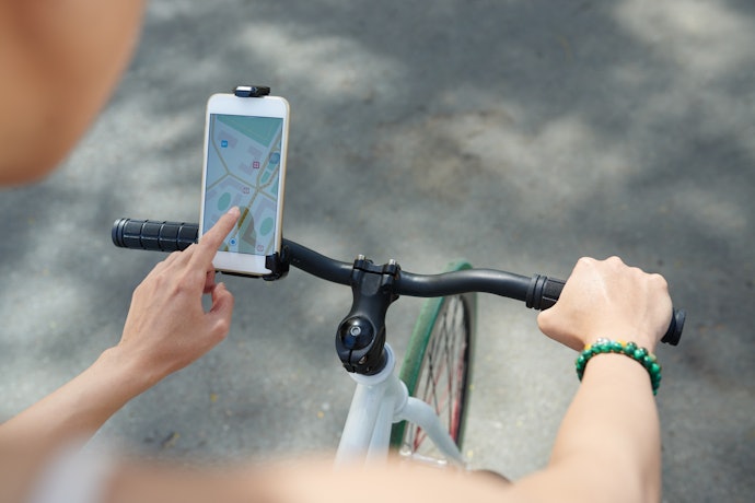 Fitur GPS: Mengetahui jarak tempuh serta jalur perjalanan
