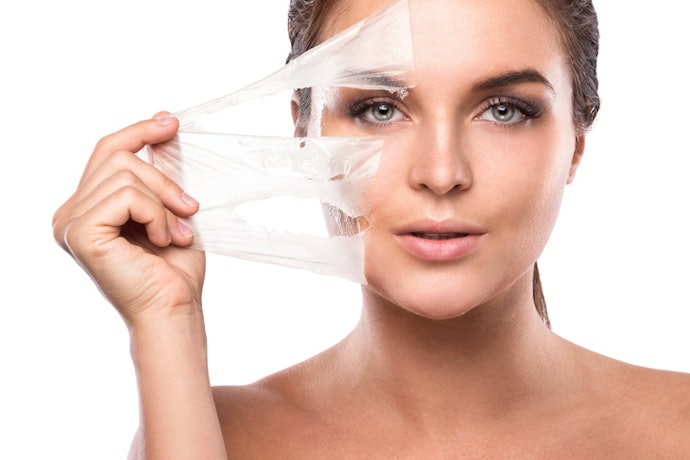 Peel-off mask: Ampuh mengangkat kotoran, komedo, dan sel kulit mati