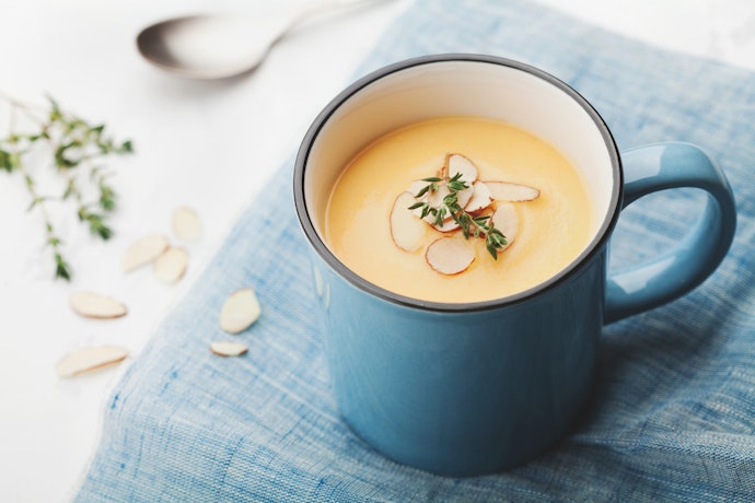 Sup krim instan yang diseduh air panas, lebih praktis dan cepat