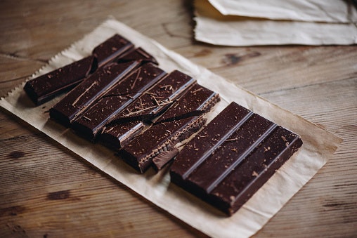 Dark chocolate: Untuk penggemar rasa cokelat yang bittersweet
