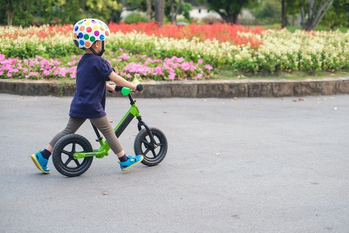 Balance bike: Melatih keseimbangan untuk anak 18 bulan ke atas