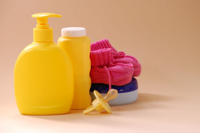 Sabun tanpa kandungan paraben, lebih aman untuk kulit bayi