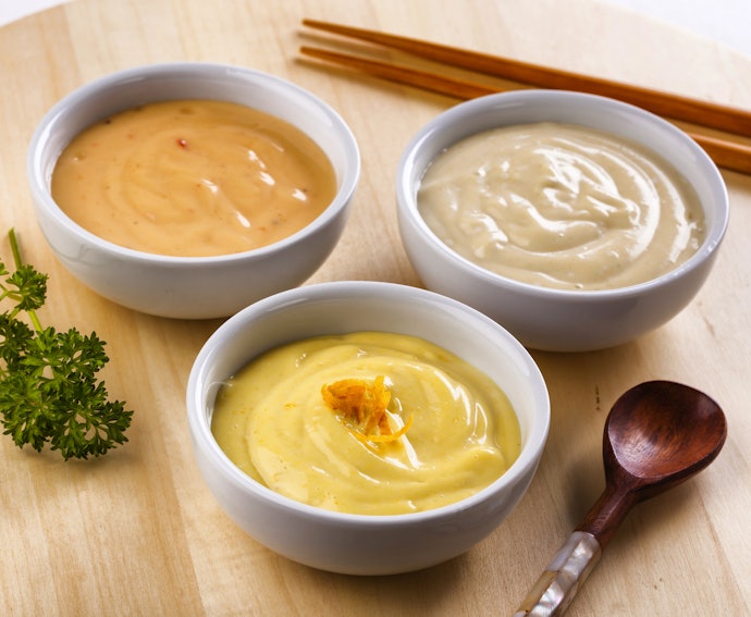 Apa perbedaan mustard dan mayones?