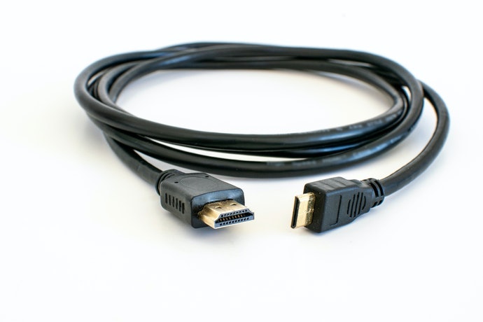 Tipe C (HDMI ⇔ mini-HDMI): Teman baik kamera digital dan video  