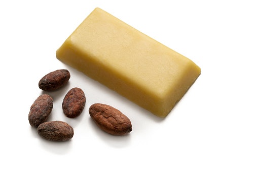 Cocoa butter, menjaga kelembapan kulit