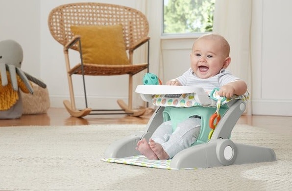 Kursi main, didesain agar bayi bisa nyaman duduk lebih lama