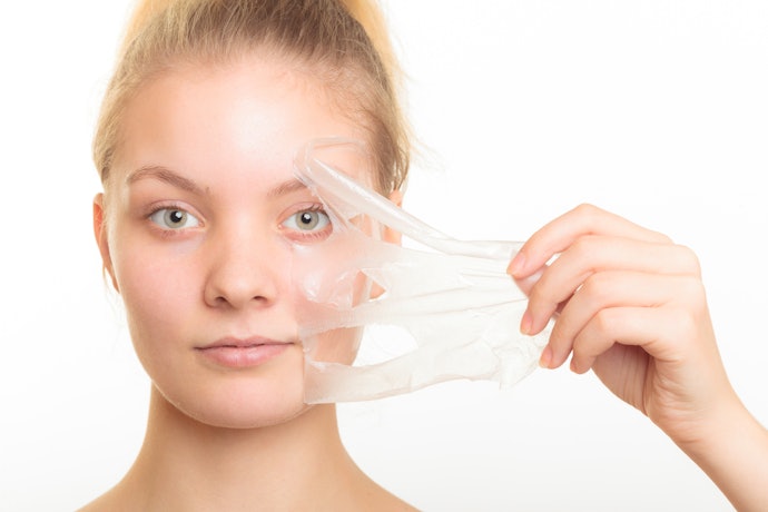 Peel off mask, efektif untuk mengangkat sel kulit mati