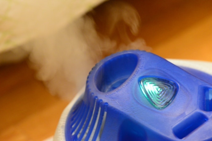 Steam humidifier, memanaskan air hingga steril