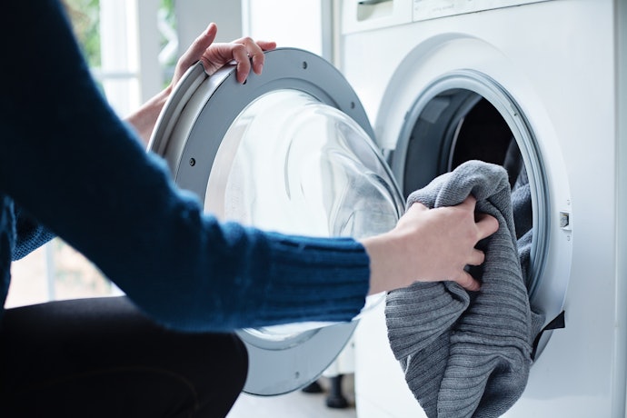 Cek kapasitas cucian untuk penggunaan satu laundry gel ball