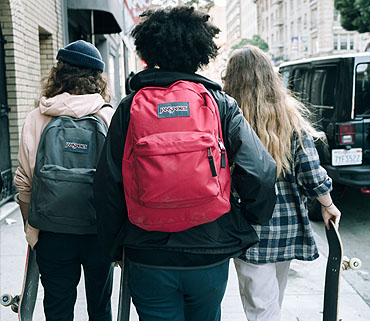 10 Rekomendasi Tas JanSport Terbaik 